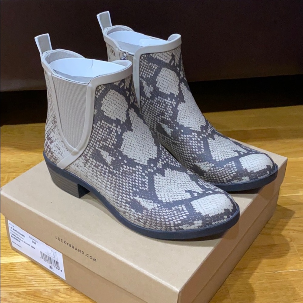 Lucky Brand snake animal print rain boots